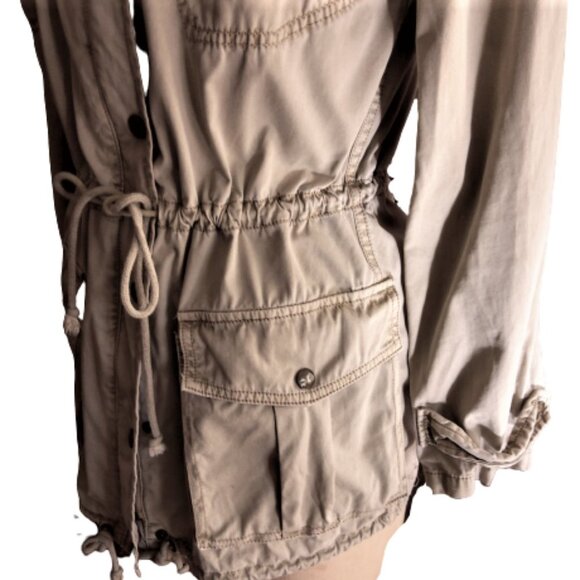 🌼host pick🌼 Aritzia Talula Trooper utility army jacket with hood - Picture 9 of 16